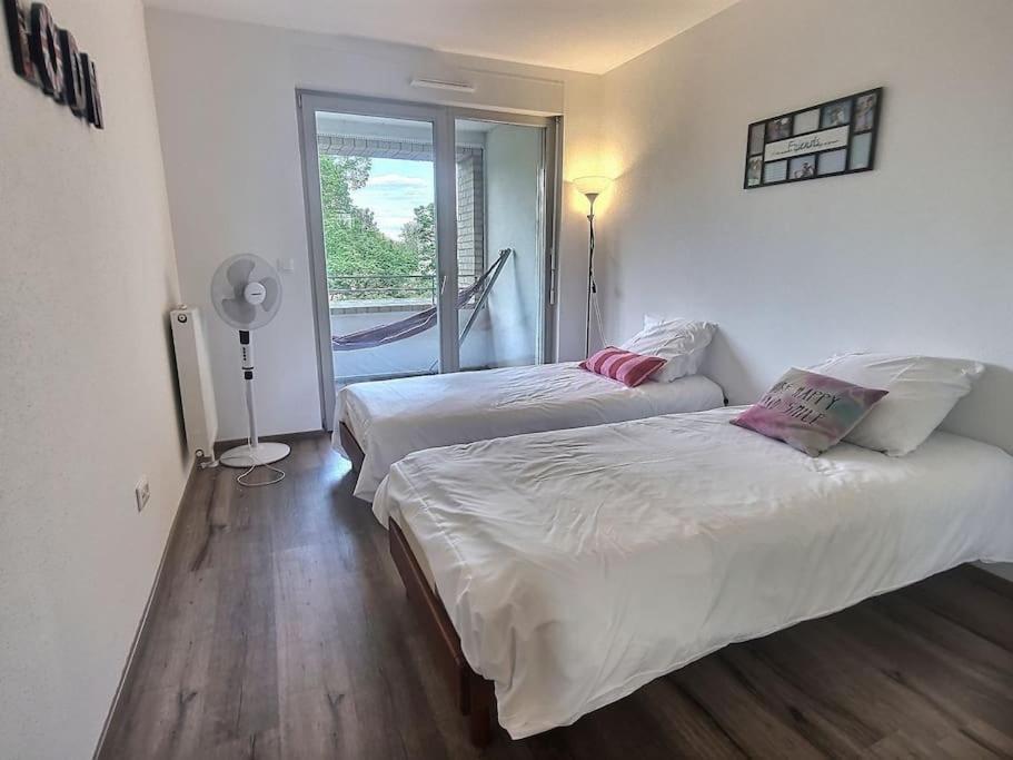 Superbe Appartement Avec 2 Balcons - Vue Sur La Cathedrale Environ 15 Min En Tram สตราสบูร์ก ภายนอก รูปภาพ